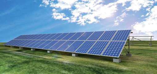 operación comercial de 100 MW mustang proyecto de energía solar anunciado por energía recurrente