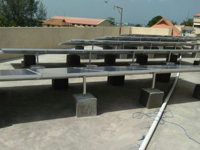 Maximiza tu techo plano: La solución ideal para la instalación de paneles solares