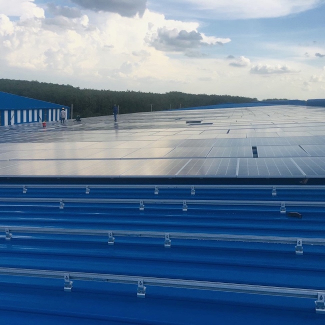 Estantería con abrazadera para techo de hojalata 4MW SFS-PR-01