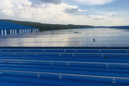 Los sistemas de montaje en techos solares impulsan el crecimiento mundial de las energías renovables